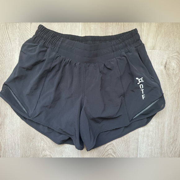 Lululemon Hotty Hot Low-Rise Lined Short 4” Orange Theory OTF - Picture 1 of 4